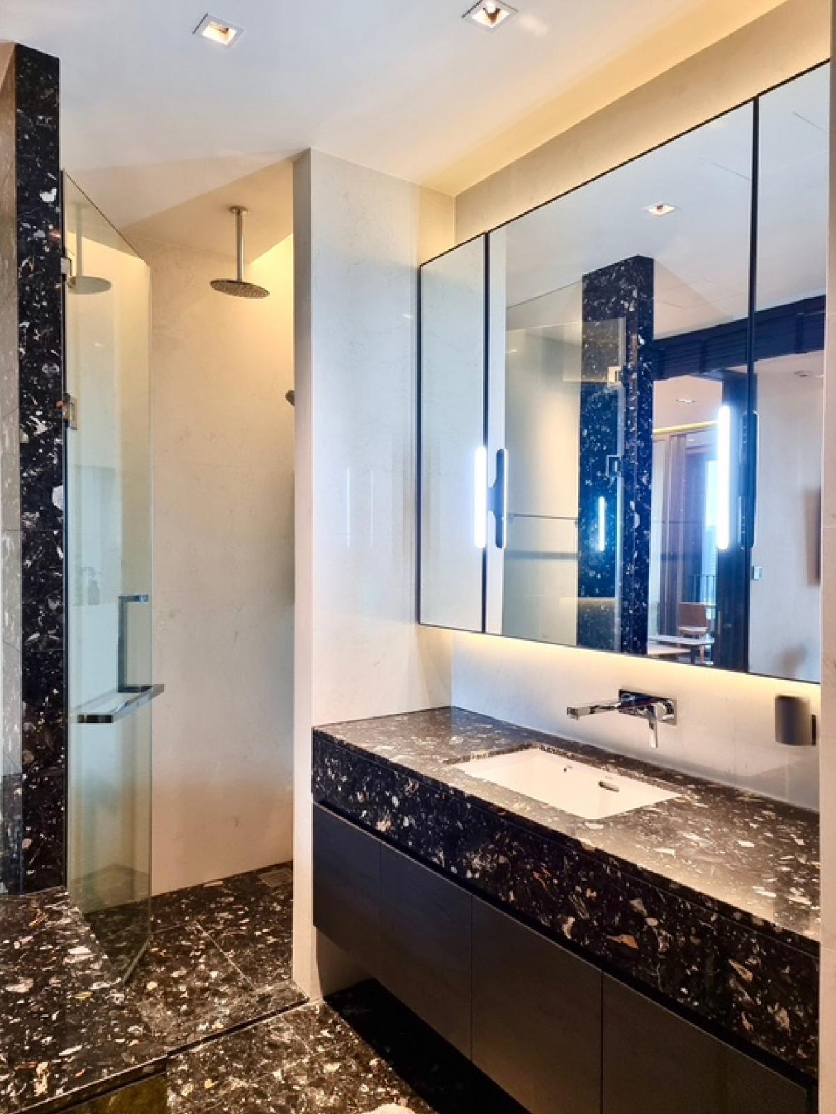 ให้เช่าคอนโดสุขุมวิท อโศก ทองหล่อ : 📢👇คอนโดหรูว่างให้เช่า Beatniq บริการคอนเซียร์จ 5 ดาว ใกล้ BTS เดินแค่ประมาณ 10 นาทีถึง Em district การออกแบบและตกแต่งสวยงาม เฟอร์นิเจอร์ครบ พร้อมเข้าอยู่