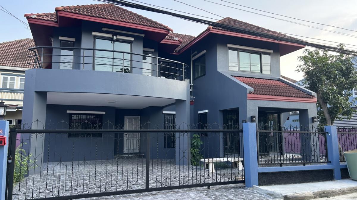For RentHousePathum Thani,Rangsit, Thammasat : For rent 20,000 / month (including common fees) Single house, newly painted throughout, size 82 sq m.