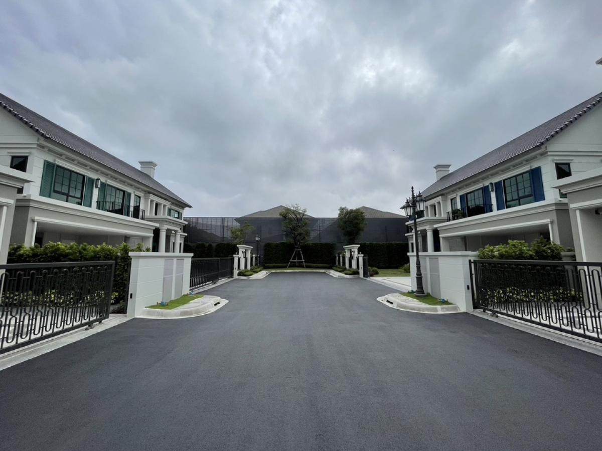 ขายบ้านพัฒนาการ ศรีนครินทร์ : HOT DEAL  ขายบ้านโครงการ Narinsiri กรุงเทพกีฑา  เพียง 40 MB ติดต่อ 086-795-9997