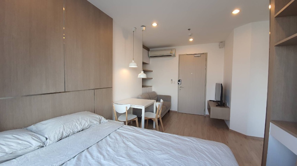 For RentCondoSiam Paragon ,Chulalongkorn,Samyan : Ideo Q Chula Samyan【𝐑𝐄𝐍𝐓】🔥Beautifully decorated room in Cozy Loft style, fully furnished, in the heart of the city, near MRT Samyan. 🔥 Contact Line ID: @hacondo