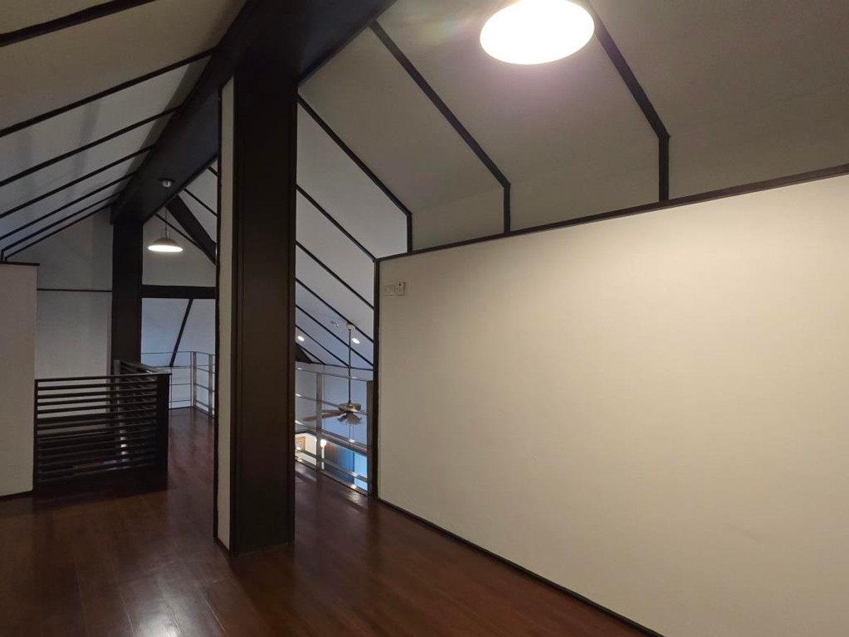 For RentAri,Anusaowaree : Low-rise apartment, area 200 sq m., 3 bedrooms, loft room 10-15min walk from BTS Ari