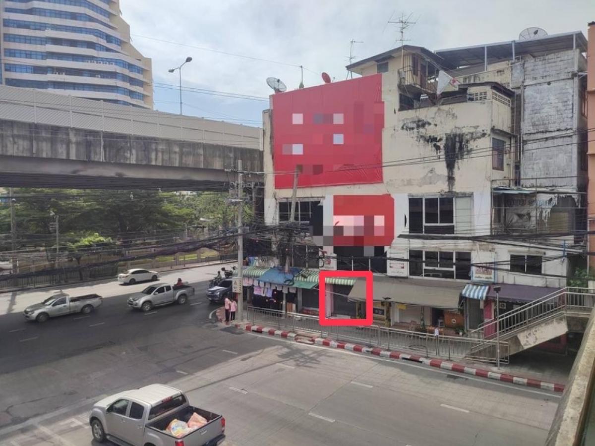 For RentRetail SpaceRamkhamhaeng, Hua Mak : For rent: Sales booth, located on the main road, Ramkhamhaeng