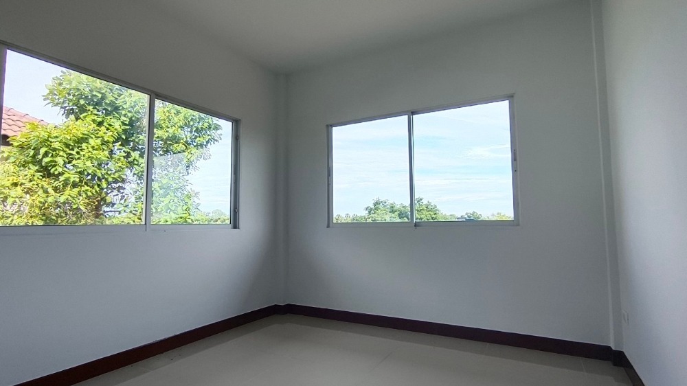 For SaleHousePathum Thani,Rangsit, Thammasat : Single house on the main road, newly renovated, ready to move in, quiet atmosphere, not crowded