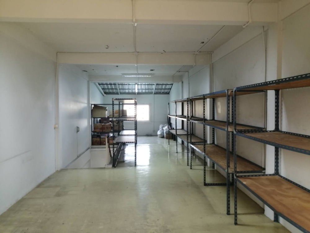 ขายอาคารพาณิชย์แจ้งวัฒนะ เมืองทอง : อาคารพาณิชย์ 3 ชั้น ต.บ้านใหม่ อ.ปากเกร็ด ทำเลค้าขาย ราคาต่ำกว่าทุน