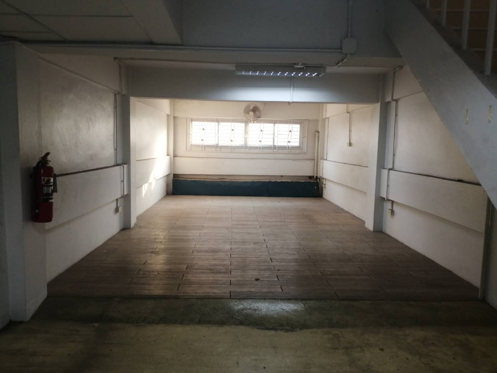 ขายอาคารพาณิชย์แจ้งวัฒนะ เมืองทอง : อาคารพาณิชย์ 3 ชั้น ต.บ้านใหม่ อ.ปากเกร็ด ทำเลค้าขาย ราคาต่ำกว่าทุน