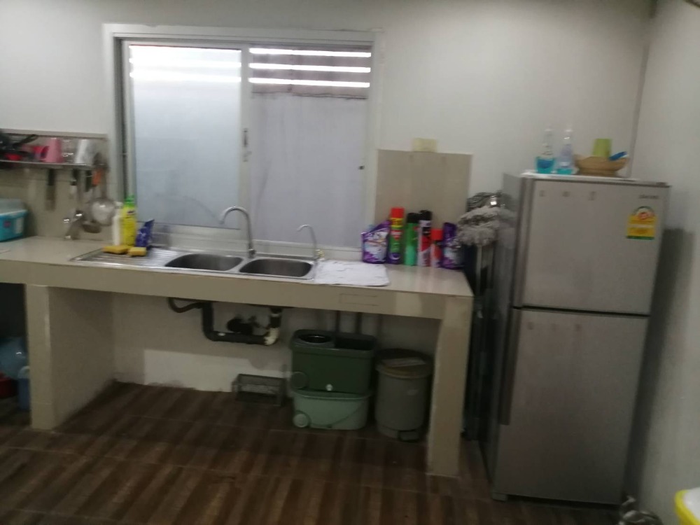 ขายอาคารพาณิชย์แจ้งวัฒนะ เมืองทอง : อาคารพาณิชย์ 3 ชั้น ต.บ้านใหม่ อ.ปากเกร็ด ทำเลค้าขาย ราคาต่ำกว่าทุน