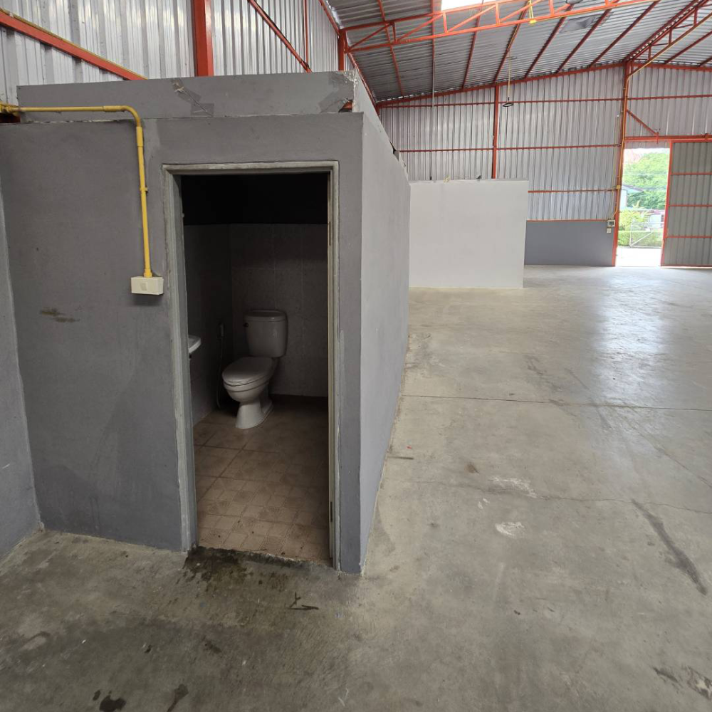 ให้เช่าโกดังพระราม 5 ราชพฤกษ์ บางกรวย : โกดังให้เช่า 650 ตรม. พร้อมออฟฟิศ ใกล้ถนนนครอินทร์-กาญจนาภิเษก บางกรวย นนทบุรี