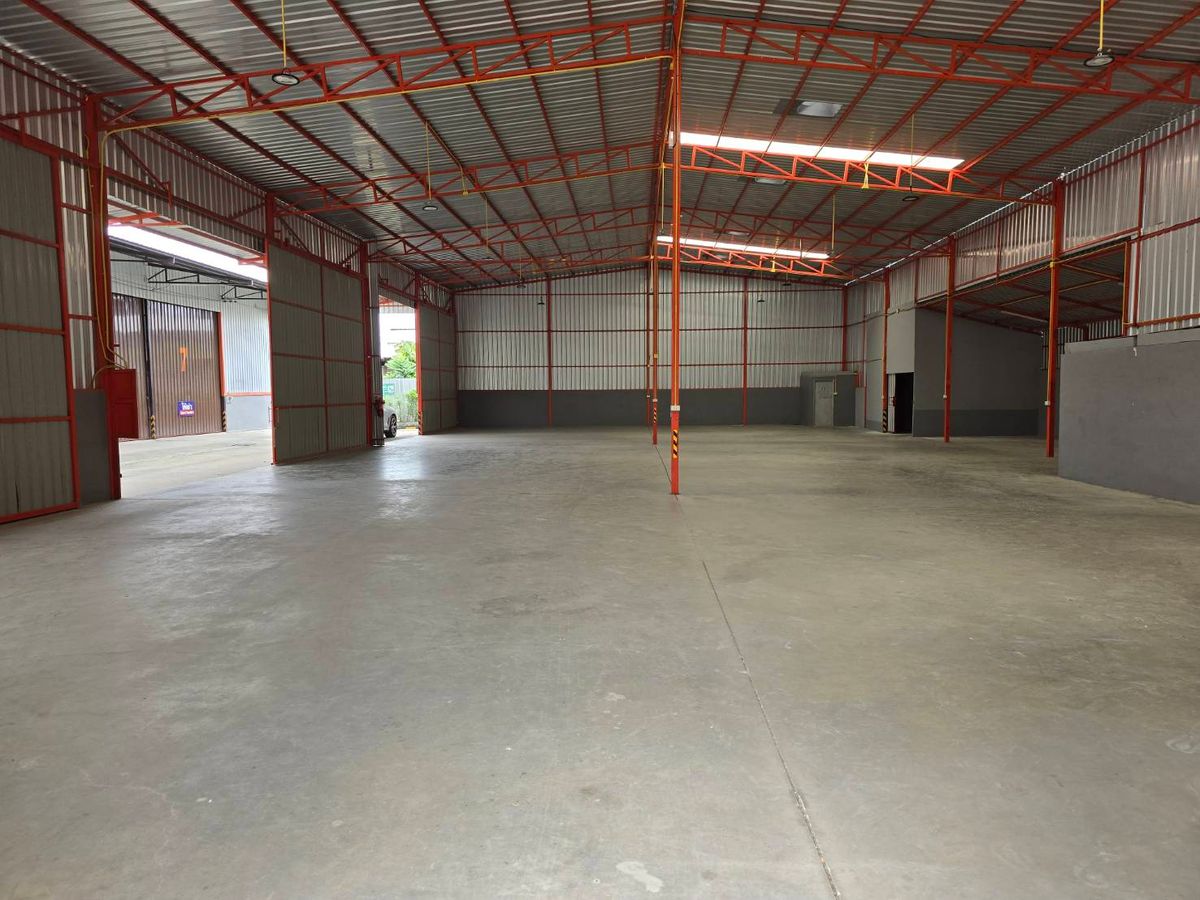 ให้เช่าโกดังพระราม 5 ราชพฤกษ์ บางกรวย : โกดังให้เช่า 650 ตรม. พร้อมออฟฟิศ ใกล้ถนนนครอินทร์-กาญจนาภิเษก บางกรวย นนทบุรี