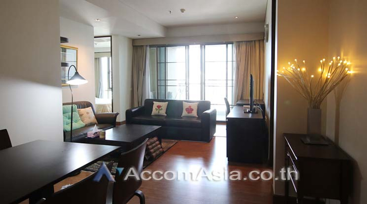 For RentCondoSukhumvit, Asoke, Thonglor : 🔼 AccomA 🔽  Big Balcony, Pet friendly 2 Bedrooms Condominium for Rent in Sukhumvit, Bangkok near BTS Asok - MRT Sukhumvit at The Lakes (20839)