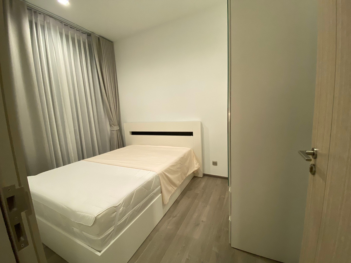 Rent The Address Siam-Ratchathewi, a luxury condo in the heart of the city! Only 150 meters to BTS Ratchathewi! Loading...