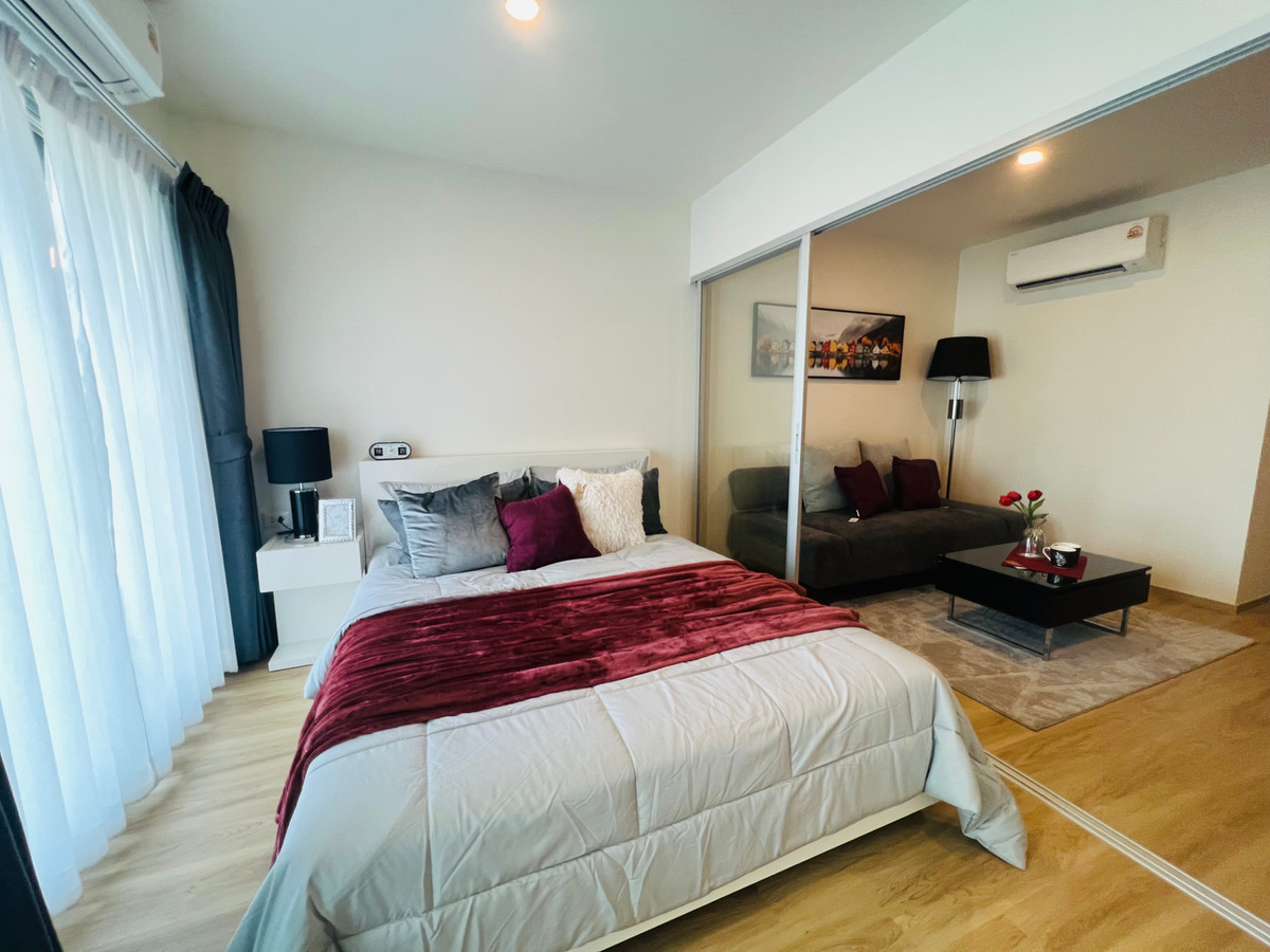 For SaleCondoPinklao, Charansanitwong : Condo for sale Lumpini Ville Charan-Fai Chai, on the main road, near MRT Charan 13 station, fully furnished, complete common area, ready to move in, 1 bedroom, size 29 sq m., convenient transportation, Charan Sanitwong, Siriraj Hospital, Tha Phra, Phetkas