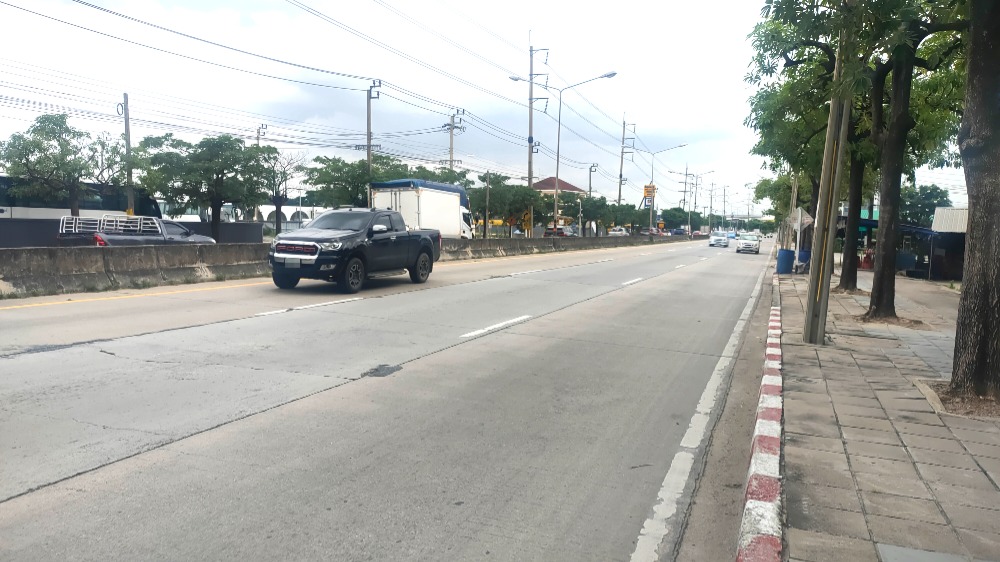 ขายที่ดินมีนบุรี-ร่มเกล้า : ที่ดินถมแล้ว, แปลงสวย, ติดถนนคอนกรีต, ทำเลดี, 1-3-56.7 ไร่, ถนนร่มเกล้า มีนบุรี กรุงเทพ, อยู่ใกล้ชุมชน และ โครงการหมู่บ้าน, อยู่ในโซนผังสีเหลือง ทำธุรกิจได้หลายประเภท