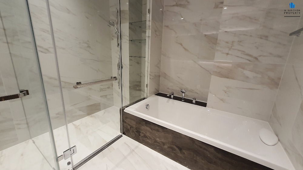 For SaleCondoSathorn, Narathiwat : Hi-end Condo for sale, Supalai Icon Sathorn, 3-Bed, 3-Bath, 115 sq m., Fully-Decorated, swimming pool view, very beautiful, in the heart of Sathorn