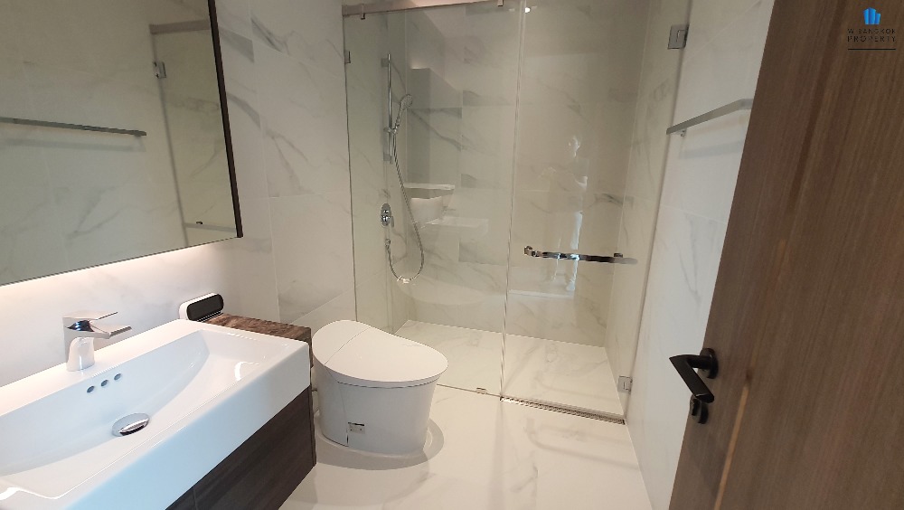 For SaleCondoSathorn, Narathiwat : Hi-end Condo for sale, Supalai Icon Sathorn, 3-Bed, 3-Bath, 115 sq m., Fully-Decorated, swimming pool view, very beautiful, in the heart of Sathorn