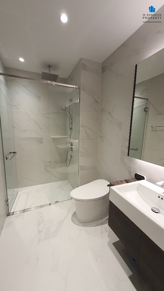 For SaleCondoSathorn, Narathiwat : Hi-end Condo for sale, Supalai Icon Sathorn, 3-Bed, 3-Bath, 115 sq m., Fully-Decorated, swimming pool view, very beautiful, in the heart of Sathorn