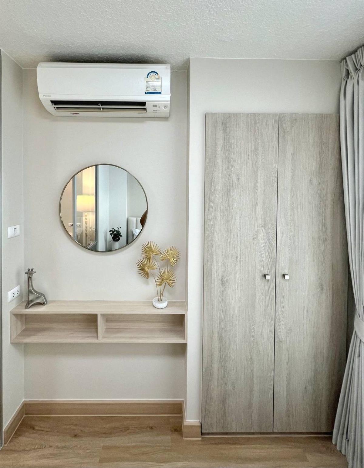 For SaleCondoLadkrabang, Suwannaphum Airport : ⚠️Huh? [[💥Installment 5,000.-💥]] Installment is cheaper. Why rent?? ((🏡Lumpini Ville On Nut-Lat Krabang 2)) Newly decorated 🎁With electrical appliances, full furniture in the room. Hurry up and be the owner before anyone else. ☎️Contact us now🎉🎉🎉