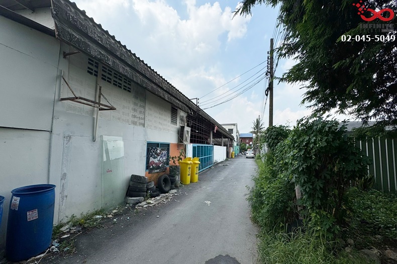 For SaleLandChaengwatana, Muangthong : Land for sale and rent with warehouse 200 square wah, Soi Ngamwongwan 53, Ngamwongwan Road