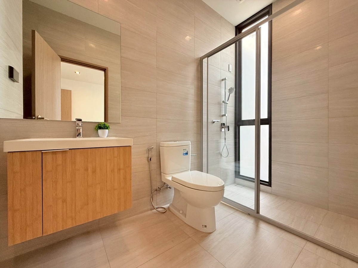 For SaleTownhomeLadprao101, Happy Land, The Mall Bang Kapi : 🔥 Loss Sale – Only 15.79 MB, Luxury  Townhouse with Private elevator - THER LADPRAO 93