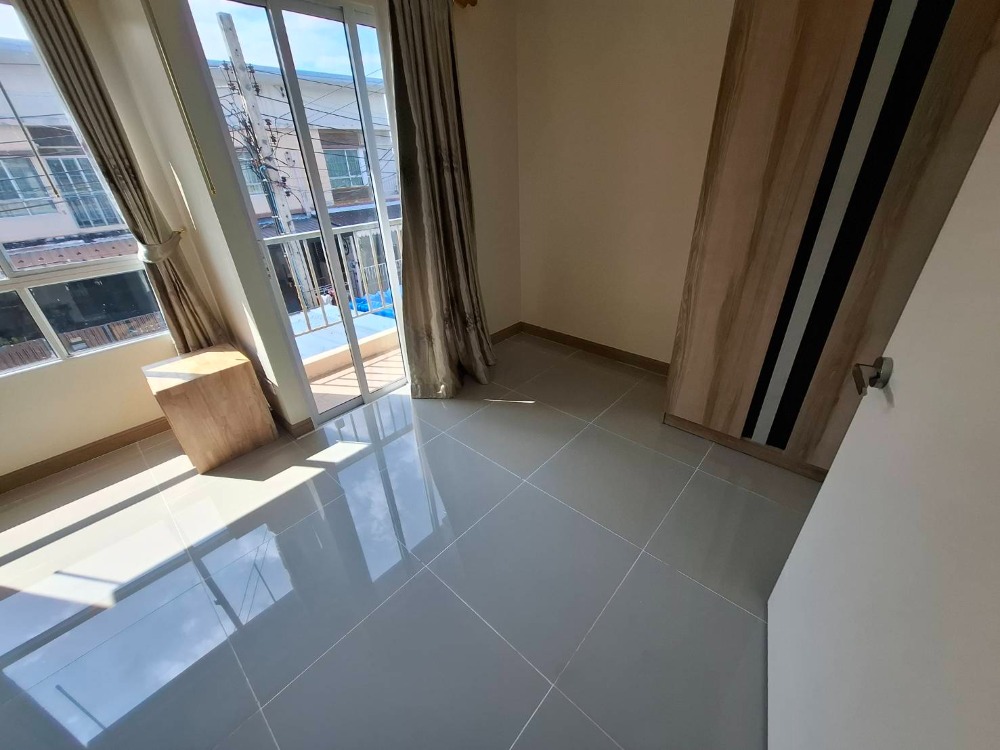 For SaleTownhomePattanakan, Srinakarin : P-1239 Urgent sale/rent, Townhome, Villette Light Village, Phatthanakan 38