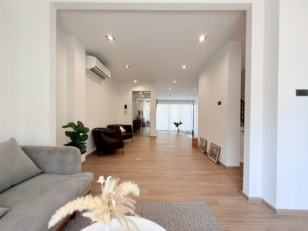 For SaleTownhomeLadprao101, Happy Land, The Mall Bang Kapi : 🔥 Loss Sale – Only 15.79 MB, Luxury  Townhouse with Private elevator - THER LADPRAO 93