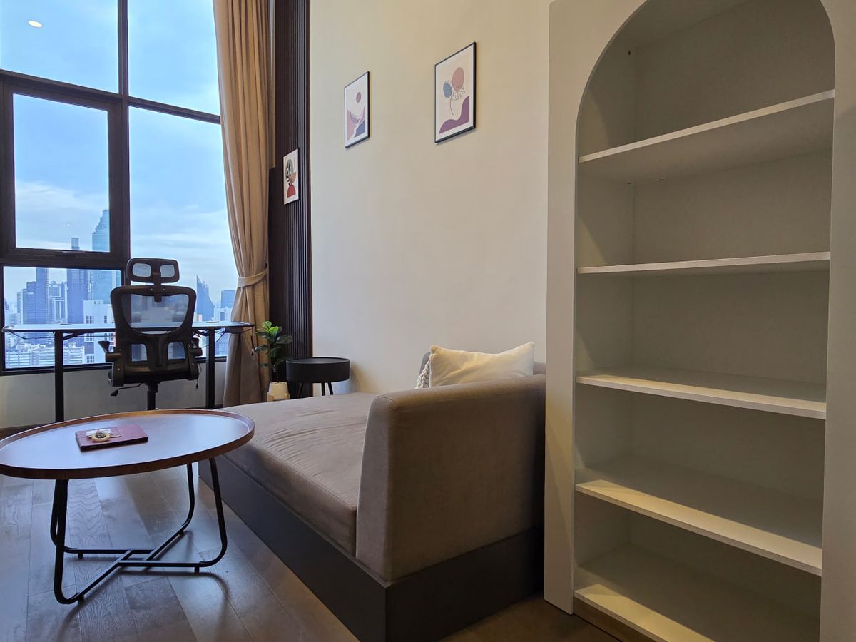 For RentCondoSiam Paragon ,Chulalongkorn,Samyan : Park Origin Chula Samyan【𝐑𝐄𝐍𝐓】🔥 1L bedroom, minimalist style, 2 floors, size 34 sq m.🔥 Contact Line ID: @hacondo