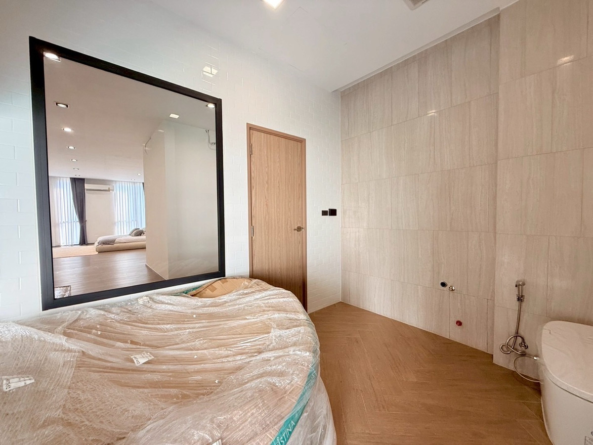 For SaleTownhomeLadprao101, Happy Land, The Mall Bang Kapi : 🔥 Loss Sale – Only 15.79 MB, Luxury  Townhouse with Private elevator - THER LADPRAO 93