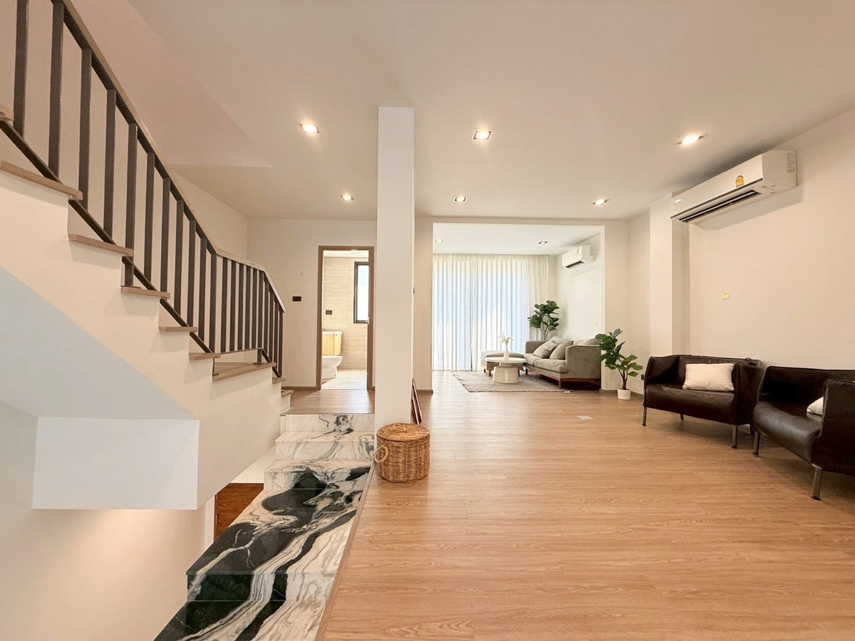 For SaleTownhomeLadprao101, Happy Land, The Mall Bang Kapi : 🔥 Loss Sale – Only 15.79 MB, Luxury  Townhouse with Private elevator - THER LADPRAO 93