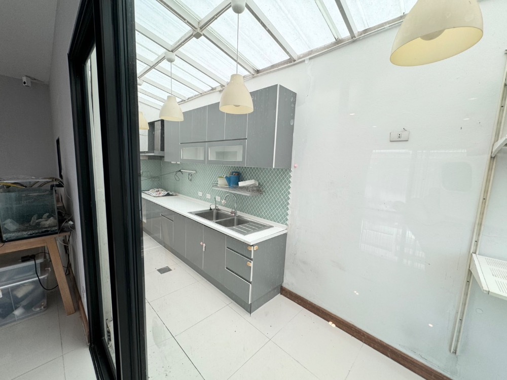 For SaleHouseLadkrabang, Suwannaphum Airport : P-2621 Urgent sale! Twin house, Pruksa WE/2 On Nut Rama 9, corner house, best price in the project, near Airport Link