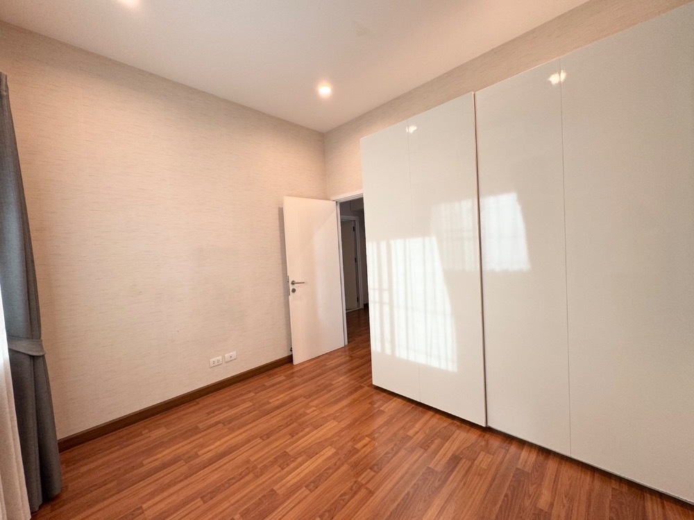 For SaleHouseLadkrabang, Suwannaphum Airport : P-2621 Urgent sale! Twin house, Pruksa WE/2 On Nut Rama 9, corner house, best price in the project, near Airport Link