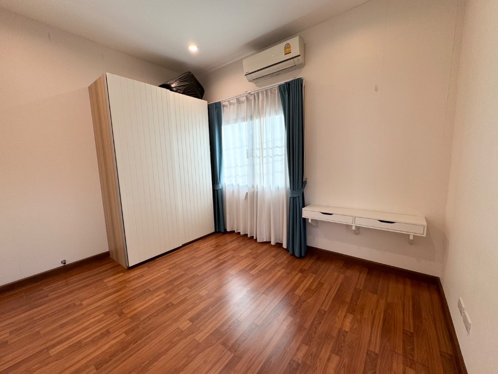 For SaleHouseLadkrabang, Suwannaphum Airport : P-2621 Urgent sale! Twin house, Pruksa WE/2 On Nut Rama 9, corner house, best price in the project, near Airport Link