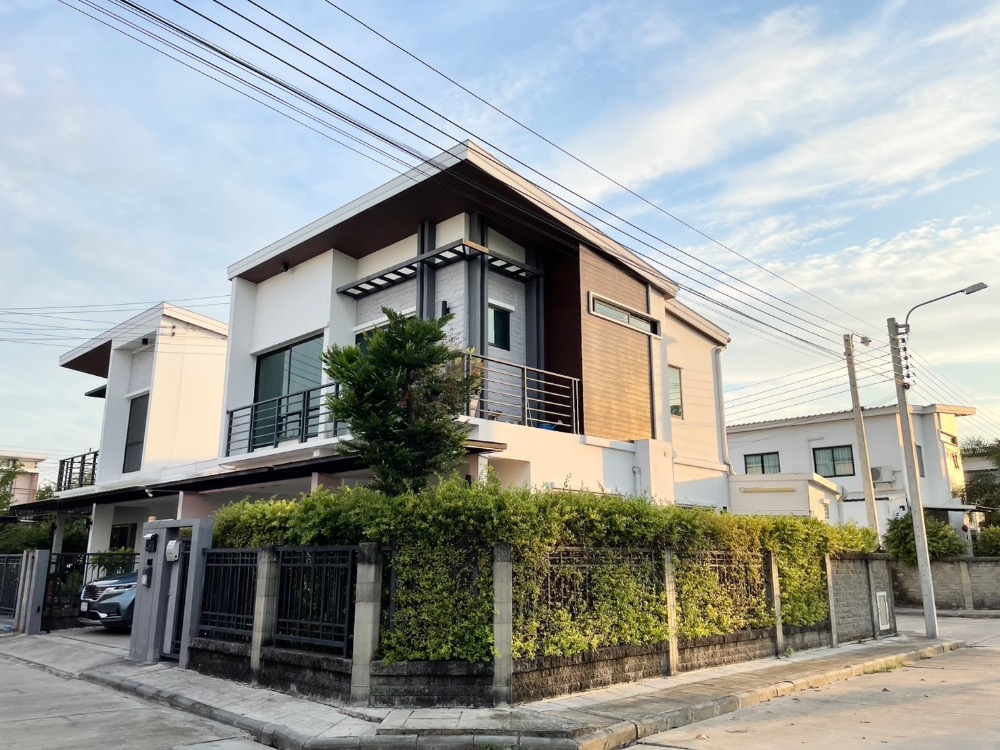 For SaleHouseLadkrabang, Suwannaphum Airport : P-2621 Urgent sale! Twin house, Pruksa WE/2 On Nut Rama 9, corner house, best price in the project, near Airport Link