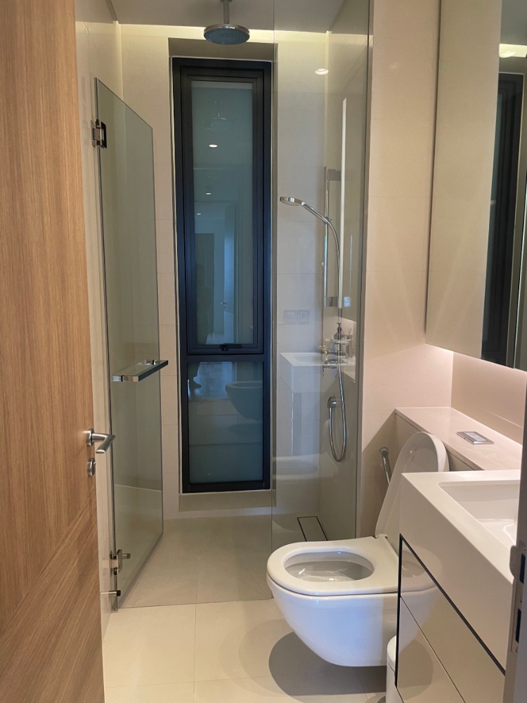 For SaleCondoSukhumvit, Asoke, Thonglor : Super Luxury condo in heart of Thonglor, well-decorated, amazing view, good maintain building ✨Tela Thonglor✨ 2 beds, 2 baths, Near BTS Thonglor, High floor, Non-blocking view, Tel.0982645161