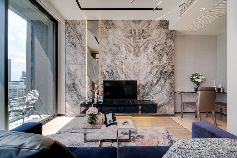 For SaleCondoSilom, Saladaeng, Bangrak : 🔥🔥 𝙁𝙊𝙍 𝙎𝘼𝙇𝙀 🔥🔥: 𝐅𝐮𝐥𝐥𝐲 𝐅𝐮𝐫𝐧𝐢𝐬𝐡𝐞𝐝 𝟐 𝐁𝐞𝐝, 𝟏𝟕.𝟑𝟓𝐌𝐁, 𝟕𝟐.𝟓𝟒𝐬𝐪.𝐦. 𝐀𝐬𝐡𝐭𝐨𝐧 𝐒𝐢𝐥𝐨𝐦 Contact Khun Nat 𝟎𝟗𝟓𝟗𝟒𝟏𝟓𝟗𝟗𝟗