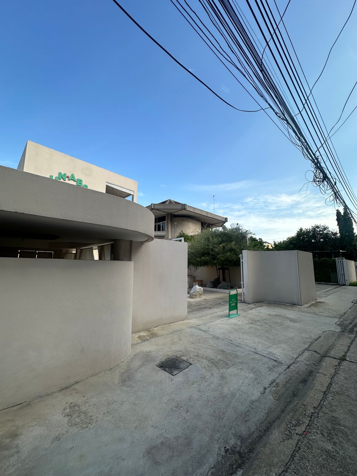 For SaleCondoOnnut, Udomsuk : Condo for sale: Abstracts Sukhumvit 66/1, 1 bedroom, 46 square meters, 4th floor