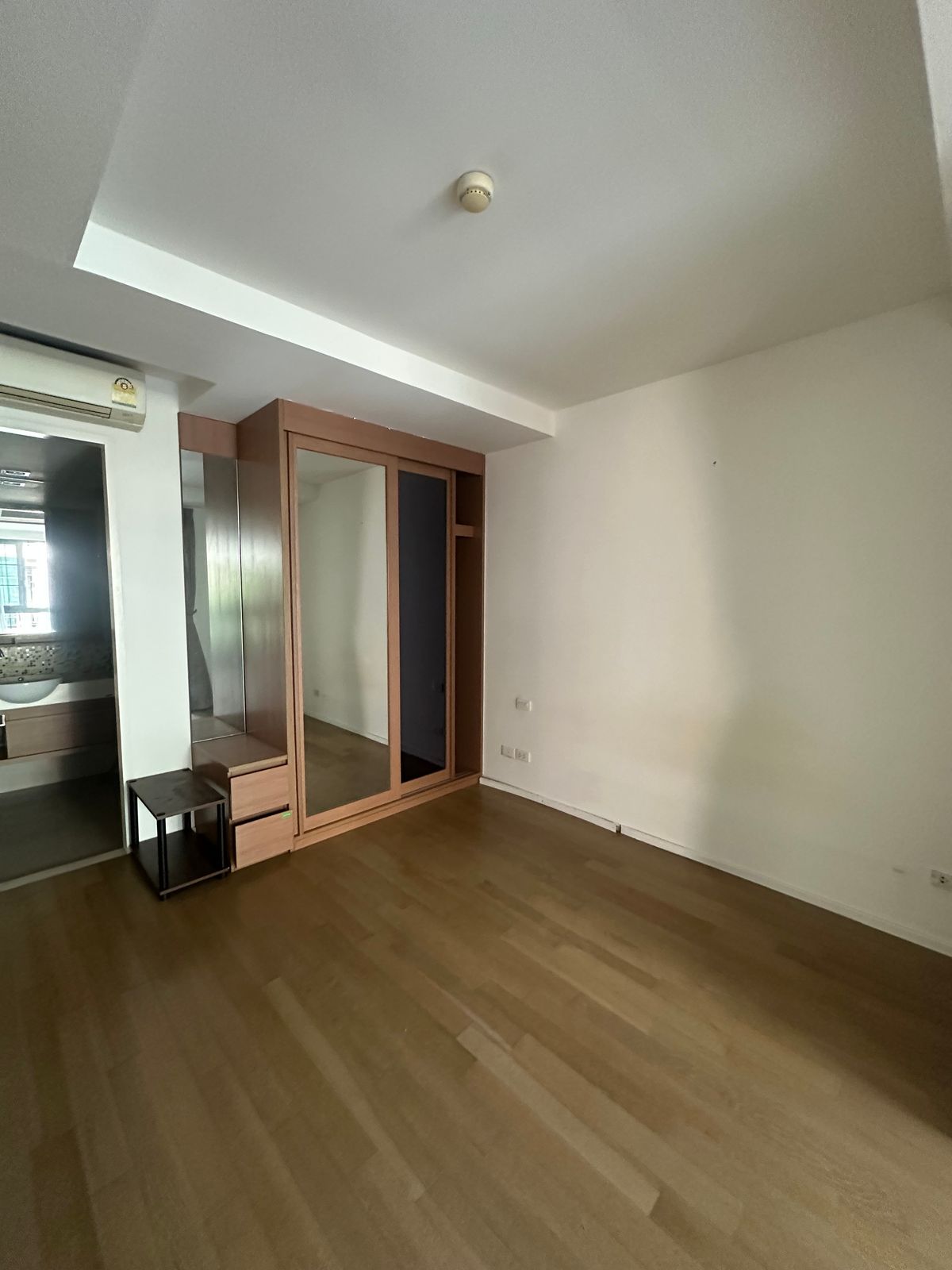 For SaleCondoOnnut, Udomsuk : Condo for sale: Abstracts Sukhumvit 66/1, 1 bedroom, 46 square meters, 4th floor