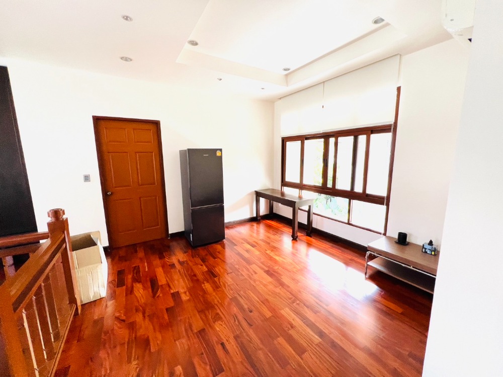 ให้เช่าบ้านเลียบทางด่วนรามอินทรา : ให้เช่าบ้าน สิริ ทาวารา วิลเลจ Siritawara Village ลาดพร้าว