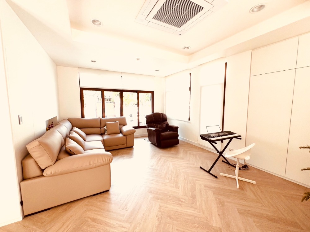 ให้เช่าบ้านเลียบทางด่วนรามอินทรา : ให้เช่าบ้าน สิริ ทาวารา วิลเลจ Siritawara Village ลาดพร้าว