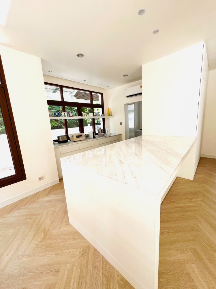 ให้เช่าบ้านเลียบทางด่วนรามอินทรา : ให้เช่าบ้าน สิริ ทาวารา วิลเลจ Siritawara Village ลาดพร้าว