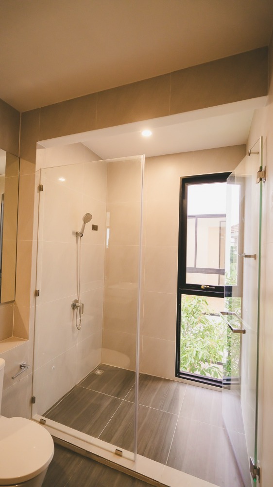 For SaleHouseOnnut, Udomsuk : For sale: The Shade 101, 3.5-storey twin house with swimming pool, house in the heart of Sukhumvit 101, Soi Punnawitthi 29, starting at 16.9 million baht*