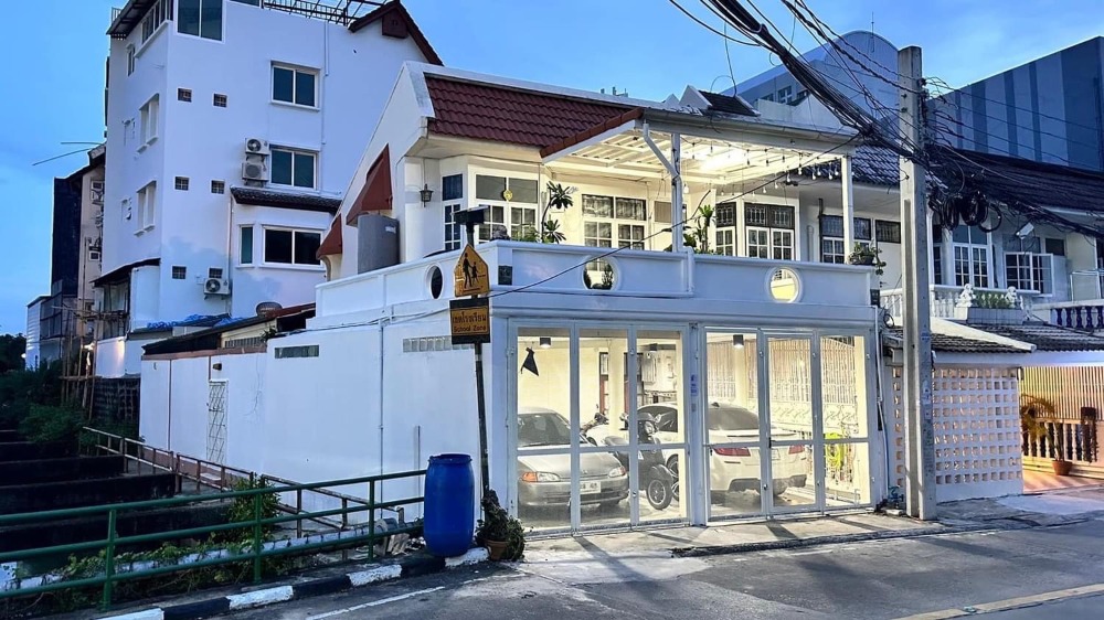 ขายทาวน์โฮมลาดพร้าว เซ็นทรัลลาดพร้าว : ทาวน์โฮม ลาดพร้าว 18 แยก 3 / 3 ห้องนอน (ขาย), Townhome Ladprao 18 Yaek 3 / 3 Bedrooms (FOR SALE) NUB697