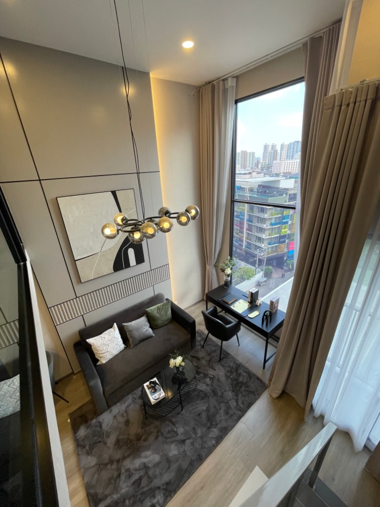 For SaleCondoRatchadapisek, Huaikwang, Suttisan : ***Selling at a loss, new fully furnished, Duplex, 1 large bedroom*** 37 sq m., walk to MRT Huai Khwang 200 m.
