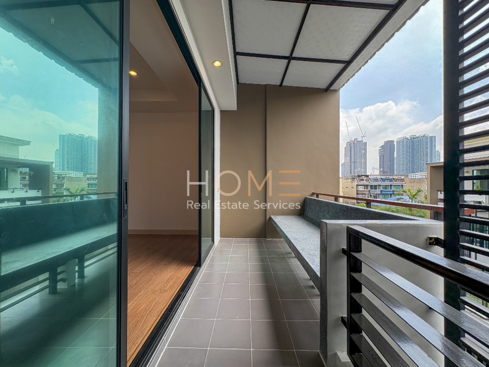 ขายทาวน์โฮมอ่อนนุช อุดมสุข : เบล็ส ทาวน์ สุขุมวิท 50 / 3 ห้องนอน (ขายพร้อมผู้เช่า), Bless Town Sukhumvit 50 / 3 Bedrooms (SALE WITH TENANT) PALM829