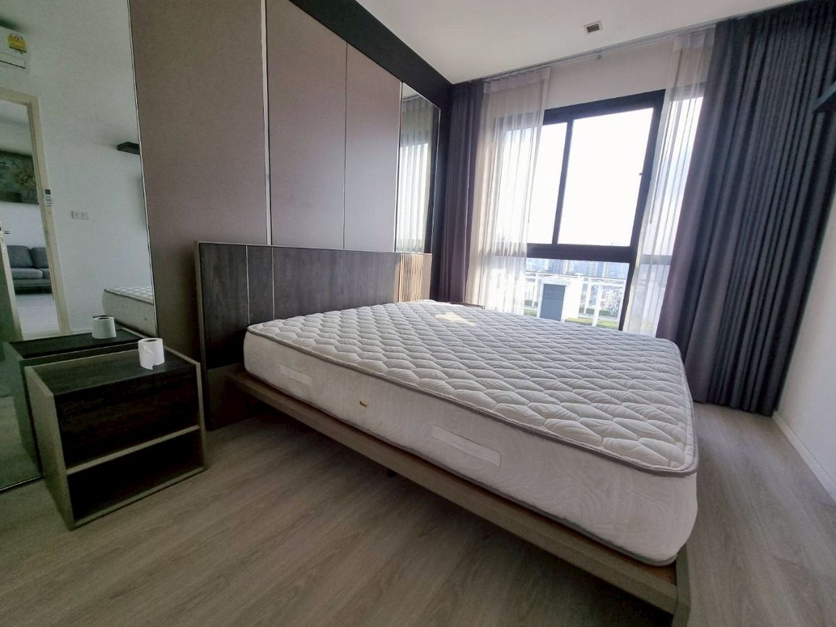For RentCondoRatchadapisek, Huaikwang, Suttisan : Quinn for Rent 18,000 Baht, the cheapest in the building, ready to stay. Contact Khun Su 0656511459