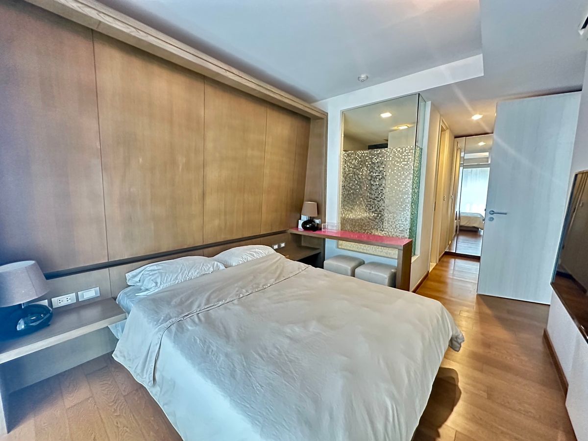 For RentCondoSukhumvit, Asoke, Thonglor : Condo for rent, Low Rise, 8 floors, Via 31, near BTS Phrom Phong and MRT Asoke
