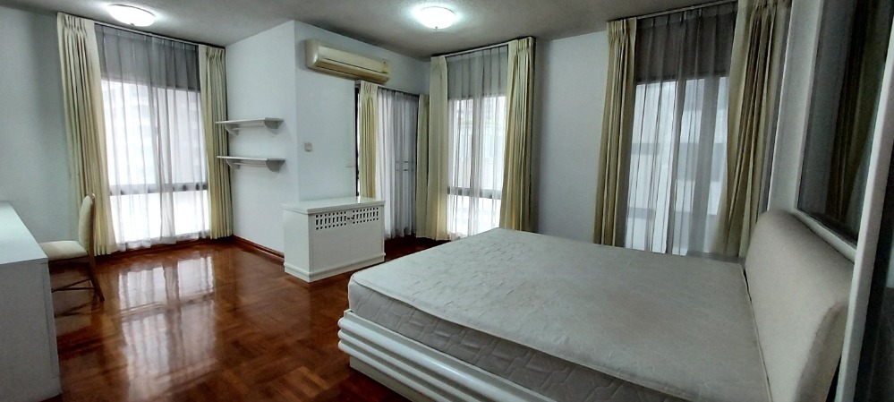 ให้เช่าคอนโดวิทยุ ชิดลม หลังสวน : Hurry Book!✨ Family condo Petfriendly 3 Bedroom 250 sq.m CBD near Chidlom Ready to move in