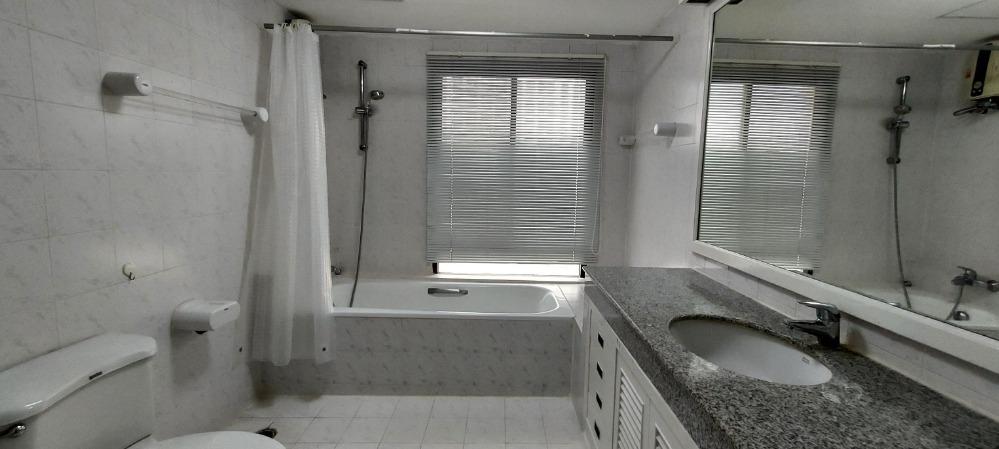 ให้เช่าคอนโดวิทยุ ชิดลม หลังสวน : Hurry Book!✨ Family condo Petfriendly 3 Bedroom 250 sq.m CBD near Chidlom Ready to move in