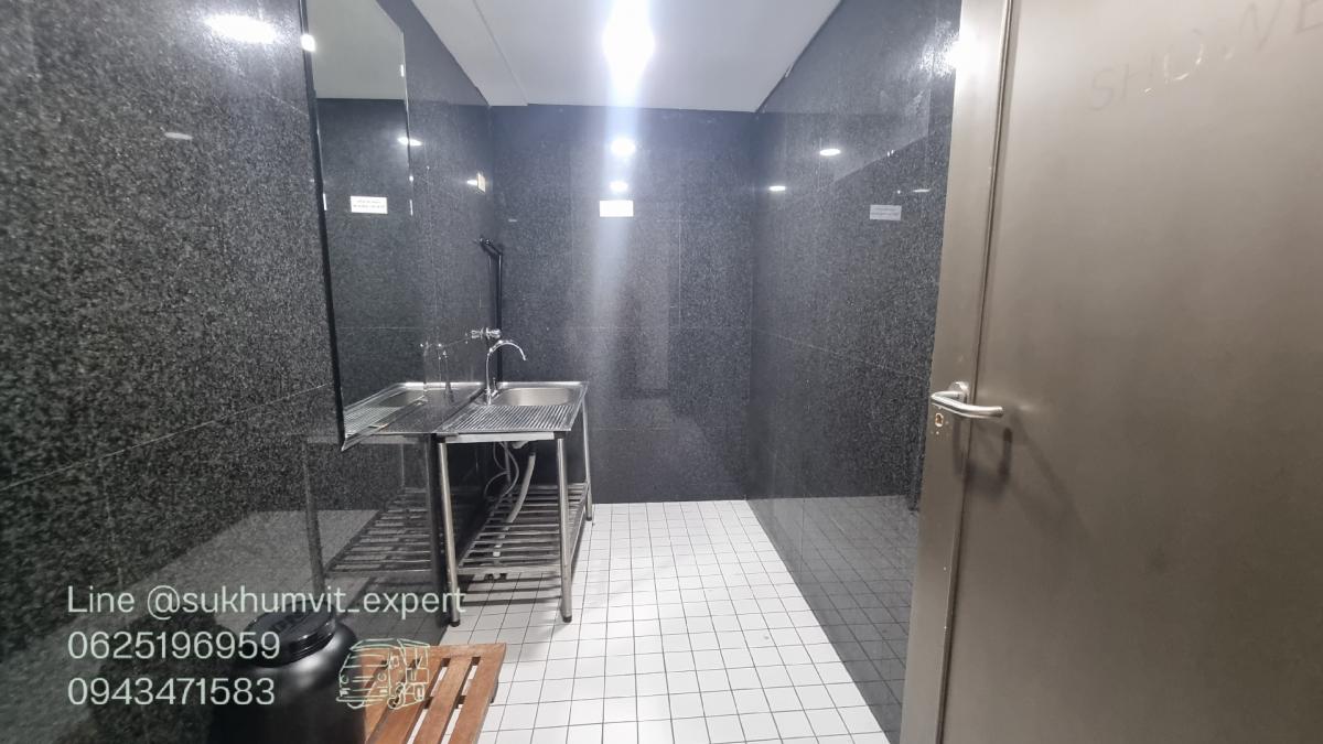 For RentOfficeSukhumvit, Asoke, Thonglor : Asoke Montri office for rent 180 square meters 550 baht/square meter, good location, beautifully decorated