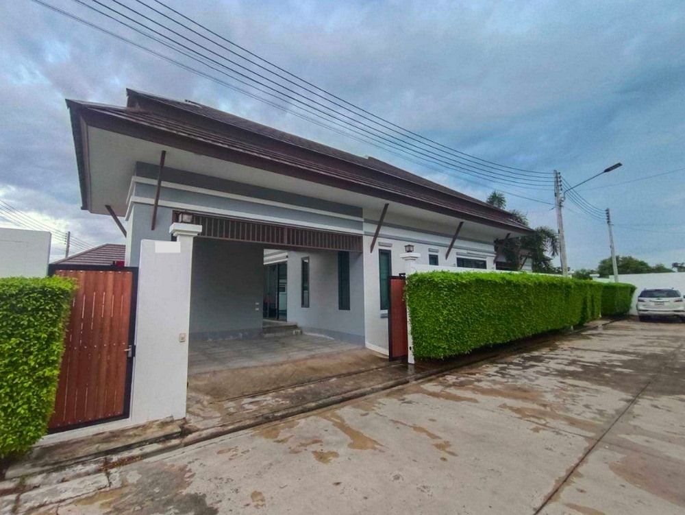 For SaleHouseHuahin, Prachuap Khiri Khan, Pran Buri : For inquiries, call: 064-789-4792. Pool villa for sale in Hua Hin. There are 2 houses to choose from (next to each other). Fully decorated as shown in the picture. Good income. There are customers staying all year round.