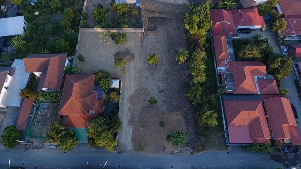 For SaleLandChiang Mai : Land for sale in Pa Tan, 1 rai, near the city hall, Chiang Mai