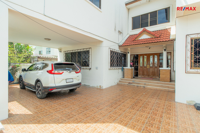 ขายบ้านวงเวียนใหญ่ เจริญนคร : (ขายด่วน) 🔥🌟ขายบ้านเดี่ยวใกล้ตลาดท่าดินแดง ซอยสมเด็จเจ้าพระยา 12(ซอยสิทธิเกษม) คลองสาน เดินทางสะดวก BTS สายสีทอง 68.5 ตร.ว. ราคา 11 ล้านบาท 🌟🔥